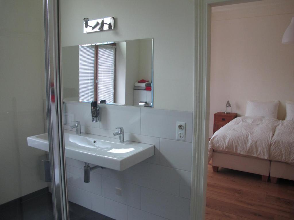 Bed And Breakfast Allure Vaals Room photo